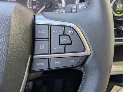 2026 Toyota Highlander XLE