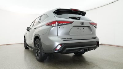 2026 Toyota Highlander XLE