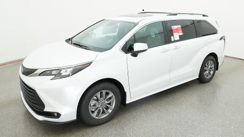 2026 Toyota Sienna XLE
