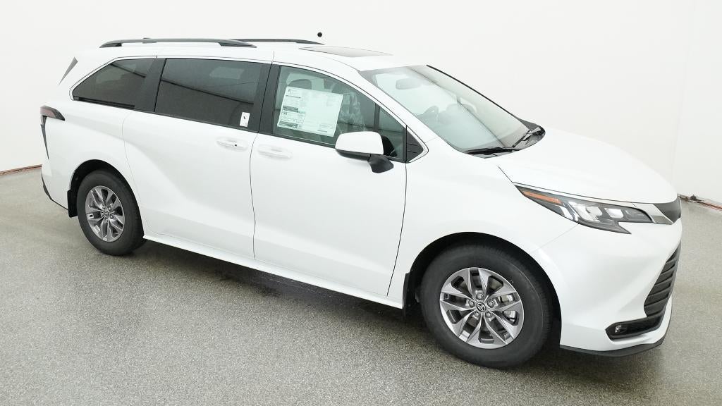 2026 Toyota Sienna XLE