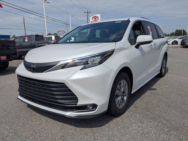 2026 Toyota Sienna XLE