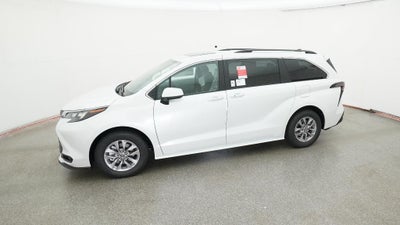 2026 Toyota Sienna XLE