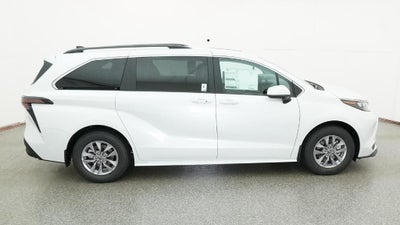 2026 Toyota Sienna XLE