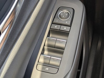 2025 Toyota Prius XLE