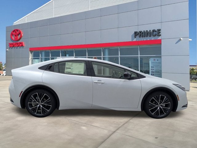 2025 Toyota Prius XLE