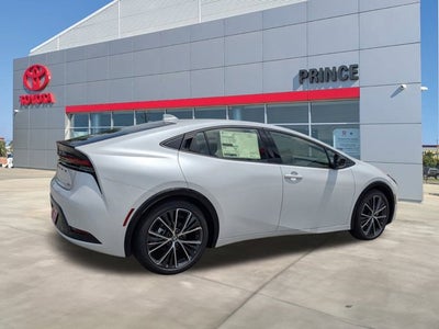2025 Toyota Prius XLE