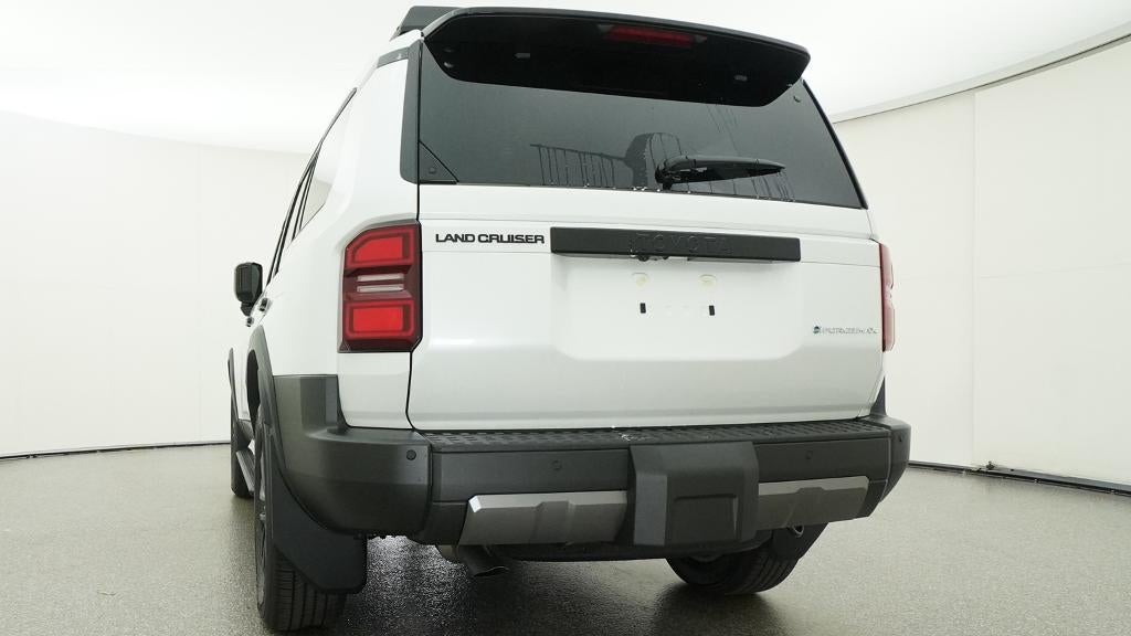 2027 Toyota Land Cruiser Base