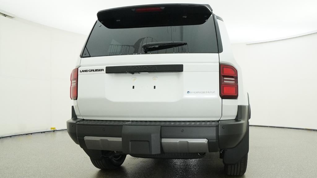 2027 Toyota Land Cruiser Base