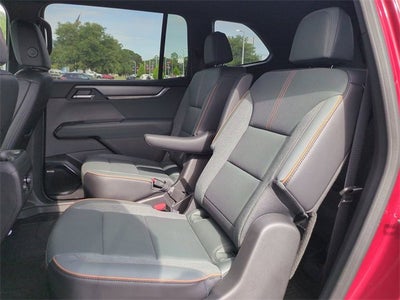 2025 GMC Acadia AT4