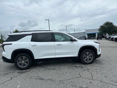 2024 Chevrolet Traverse LT