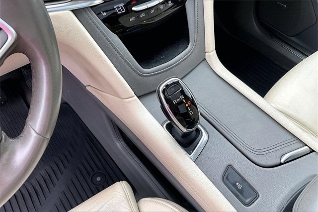 2017 Cadillac XT5 Luxury FWD