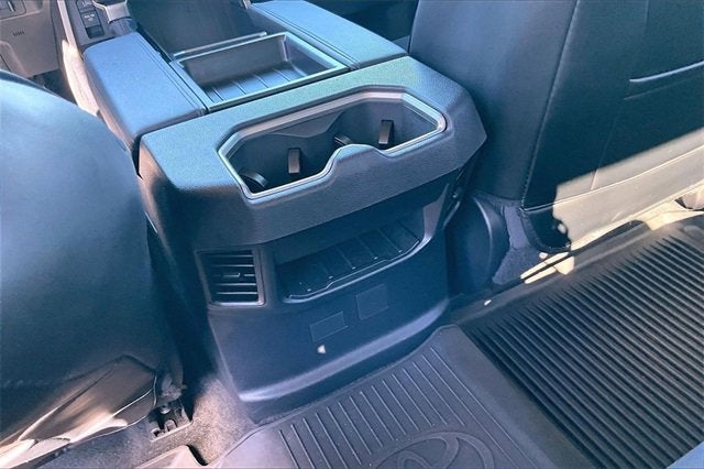 2022 Toyota Tundra 4WD SR5