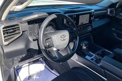 2022 Toyota Tundra 4WD SR5