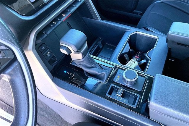 2022 Toyota Tundra 4WD SR5