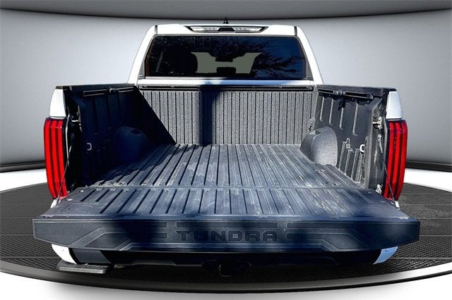 2022 Toyota Tundra 4WD SR5