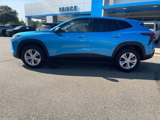 2025 Chevrolet Trax LS