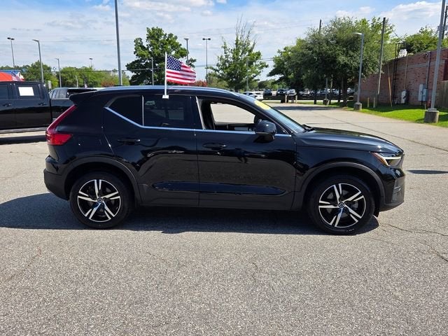 2024 Volvo XC40 Core Bright Theme