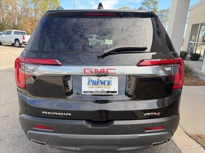 2022 GMC Acadia AT4