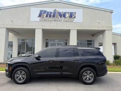 2025 Chevrolet Traverse LT