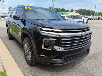 2025 Chevrolet Traverse LT