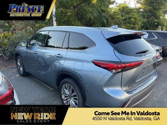 2022 Toyota Highlander Platinum
