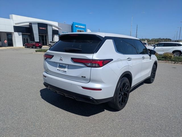 2024 Mitsubishi Outlander SE