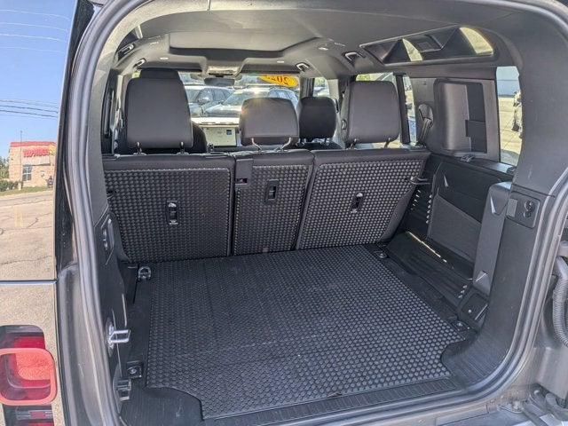 2025 Land Rover Defender S