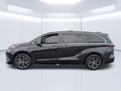 2025 Toyota Sienna Platinum 7 Passenger
