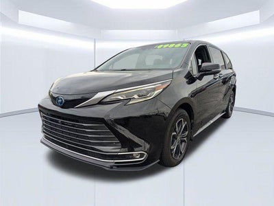 2025 Toyota Sienna Platinum 7 Passenger