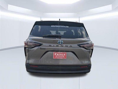 2024 Toyota Sienna XLE 8 Passenger