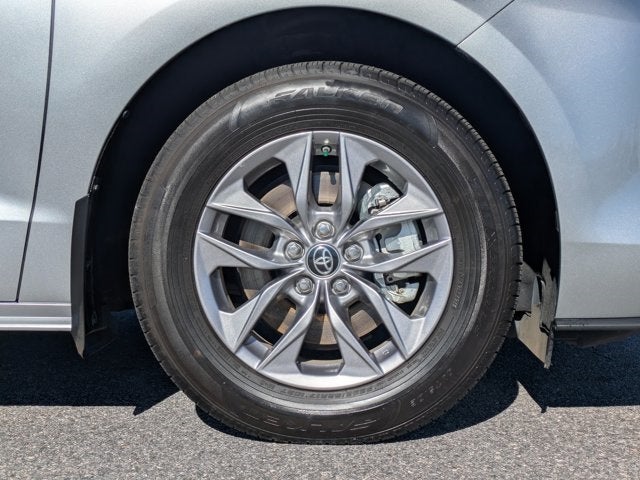 2025 Toyota Sienna XLE