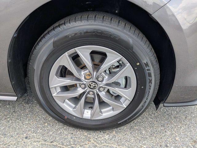 2024 Toyota Sienna XLE 8 Passenger