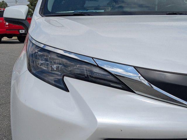 2025 Toyota Sienna XLE 8 Passenger
