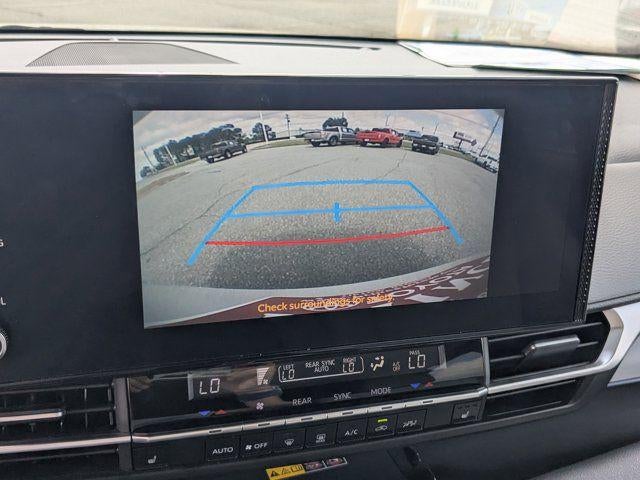 2025 Toyota Sienna XLE 8 Passenger