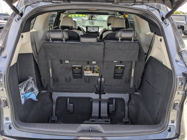 2025 Toyota Sienna Limited 7 Passenger