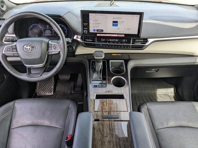 2025 Toyota Sienna Limited 7 Passenger
