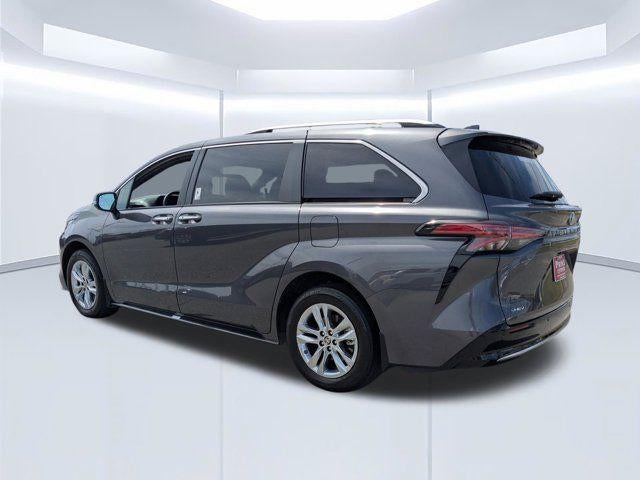 2025 Toyota Sienna Limited 7 Passenger