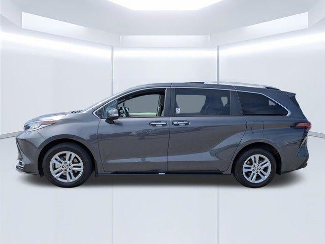 2025 Toyota Sienna Limited 7 Passenger