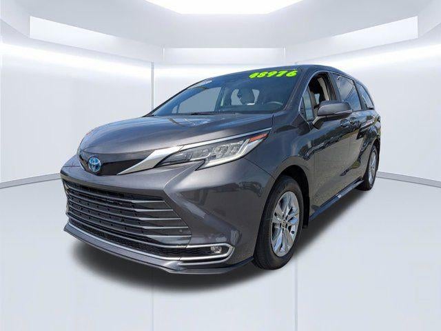 2025 Toyota Sienna Limited 7 Passenger