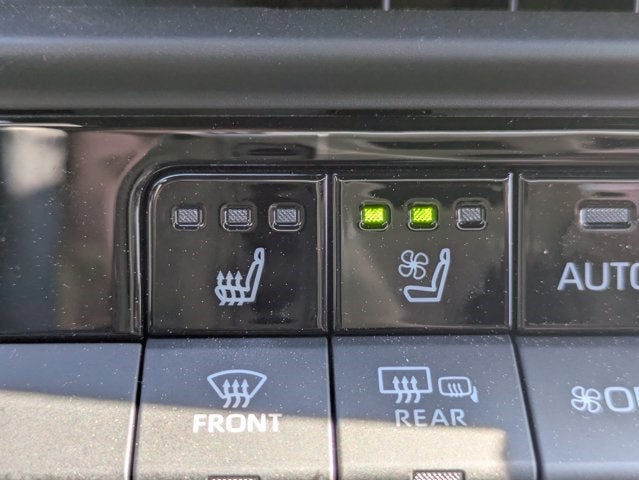 2025 Toyota Crown Signia Limited