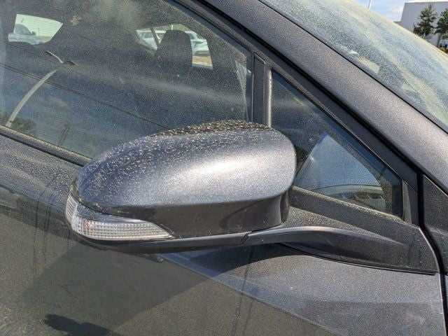 2022 Toyota C-HR XLE