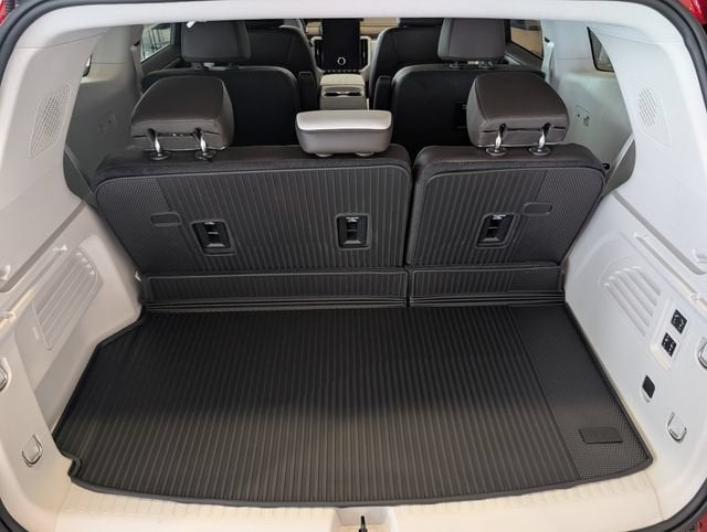 2027 GMC Acadia Denali