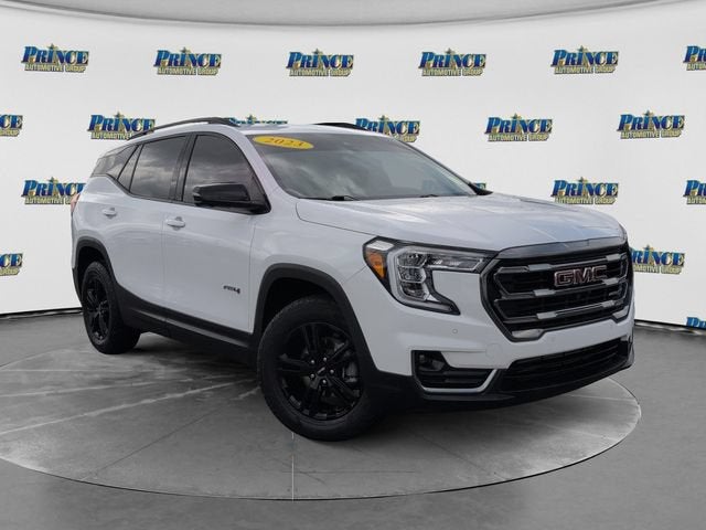 2023 GMC Terrain AT4