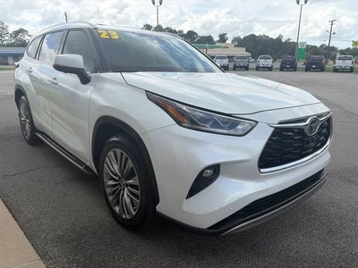 2023 Toyota Highlander L