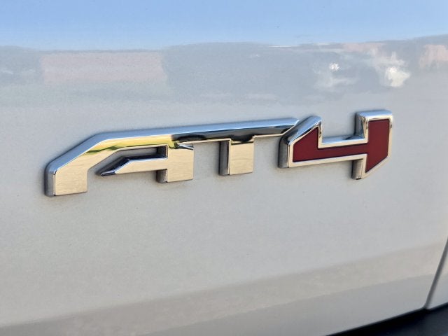 2025 GMC Acadia AT4